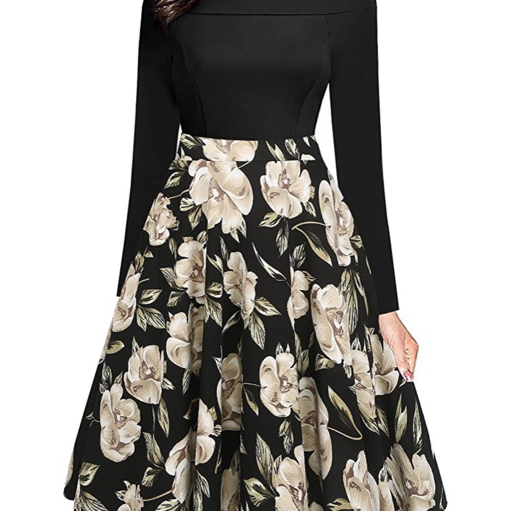 Very pretty and slimming vintage style dress NWT